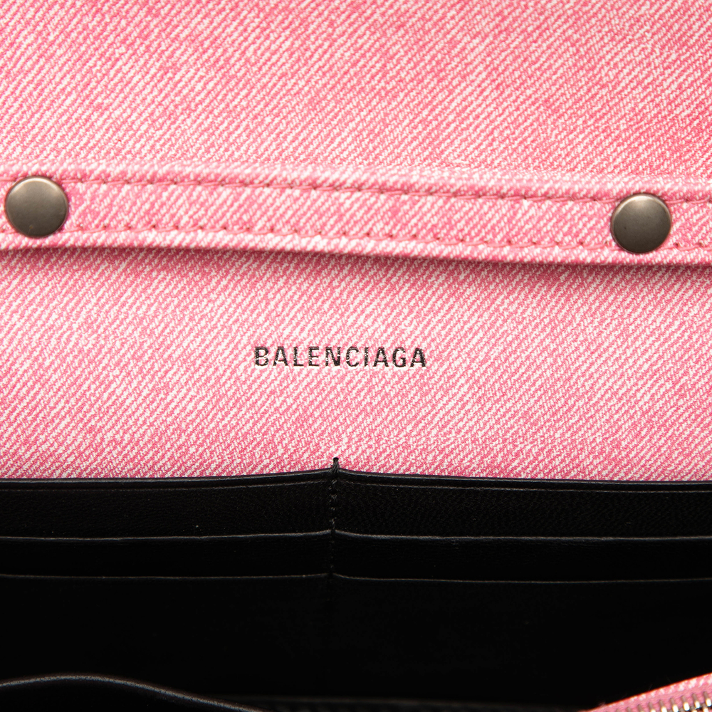 Pre-Loved Balenciaga Nappa Denim Printed Hourglass Wallet on Chain - Picture 5 of 7